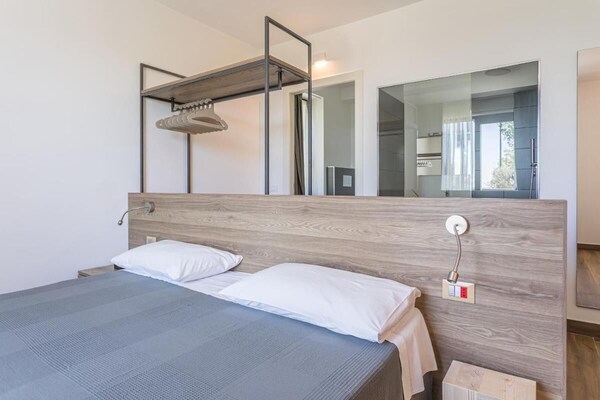 Room-insula Felix - Deluxe Triple Room W - Moniga del Garda