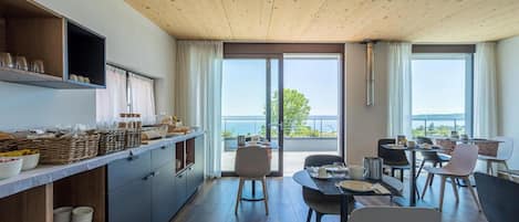 Room, 1 Bedroom, Balcony, Garden View | View from property