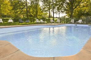 Chalet, 1 Bedroom, Smoking, Patio | Pool - Green Eco House In Alba (Alba)