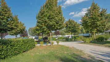 Chalet, 1 Schlafzimmer, Raucher, Terrasse | Unterkunftsgelände