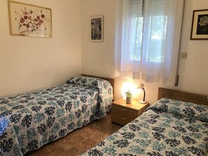 Villa - 2 sovrum - uteplats - utsikt mot trädgården | 3 sovrum