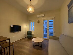 Living area - Cosy Frontage Modern Apartment With Balcony in Ano Kipseli (Athens)