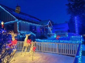 Property grounds - Beautiful Well Preserved Historical 2 bedroom House. 1112B (Glenwood Springs)