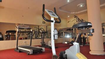 Room, 1 Bedroom, Accessible, Smoking | Fitness facility