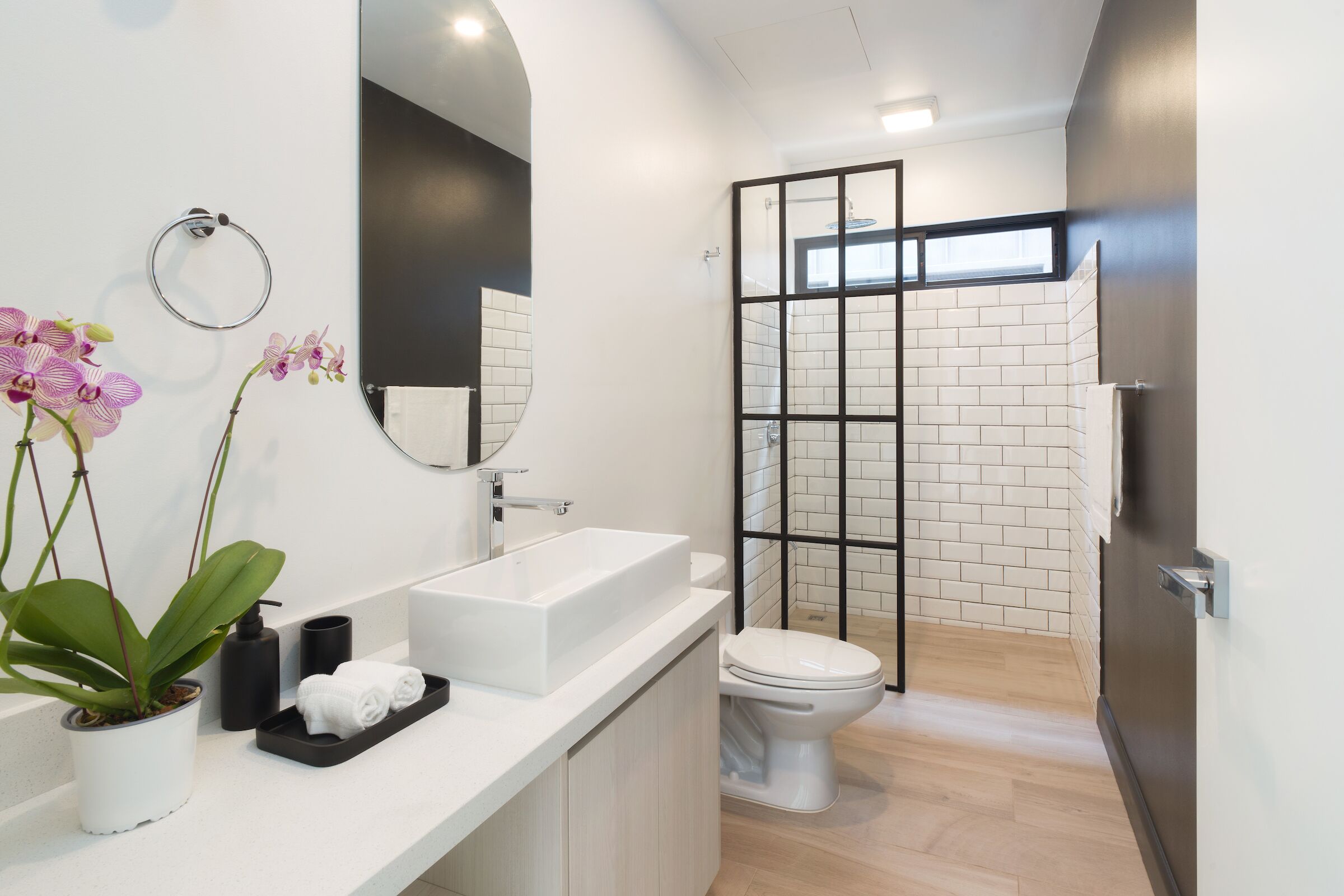 Bungalow, 2 Schlafzimmer, Terrasse, Gartenblick | Badezimmer | Dusche