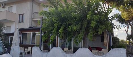 Room, 1 Bedroom, Accessible, Smoking | Front of property