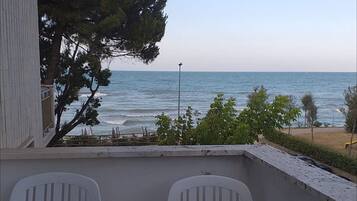 Room, 1 Bedroom, Accessible, Smoking | Balkoni