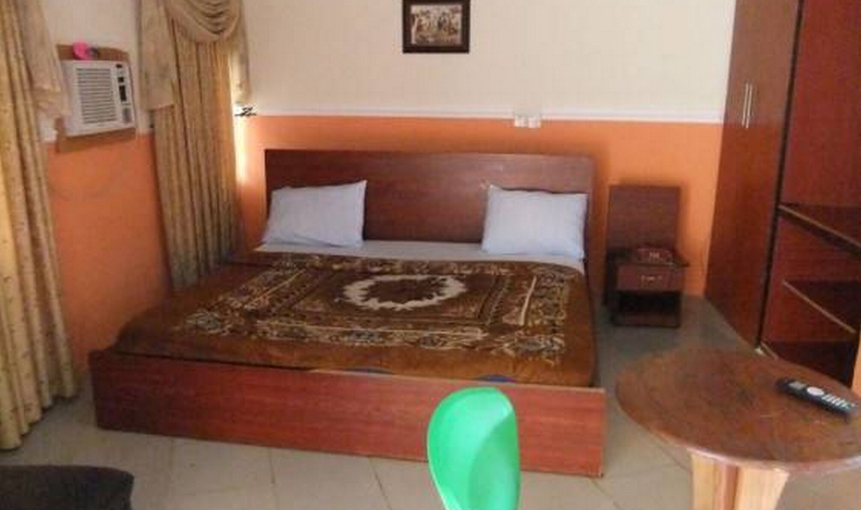 1 bedroom