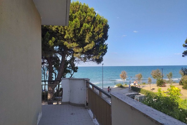Room, 1 Bedroom, Accessible, Smoking | Beach | Beach nearby