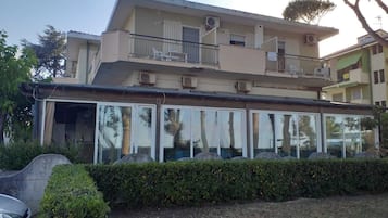 Room, 1 Bedroom, Accessible, Smoking | Exterior