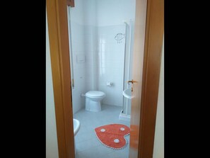 Habitación, 1 habitación, con acceso para personas discapacitadas, para fumadores | Baño