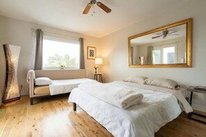 2 chambres, fer et planche à repasser, accès au Wi-Fi (inclus)