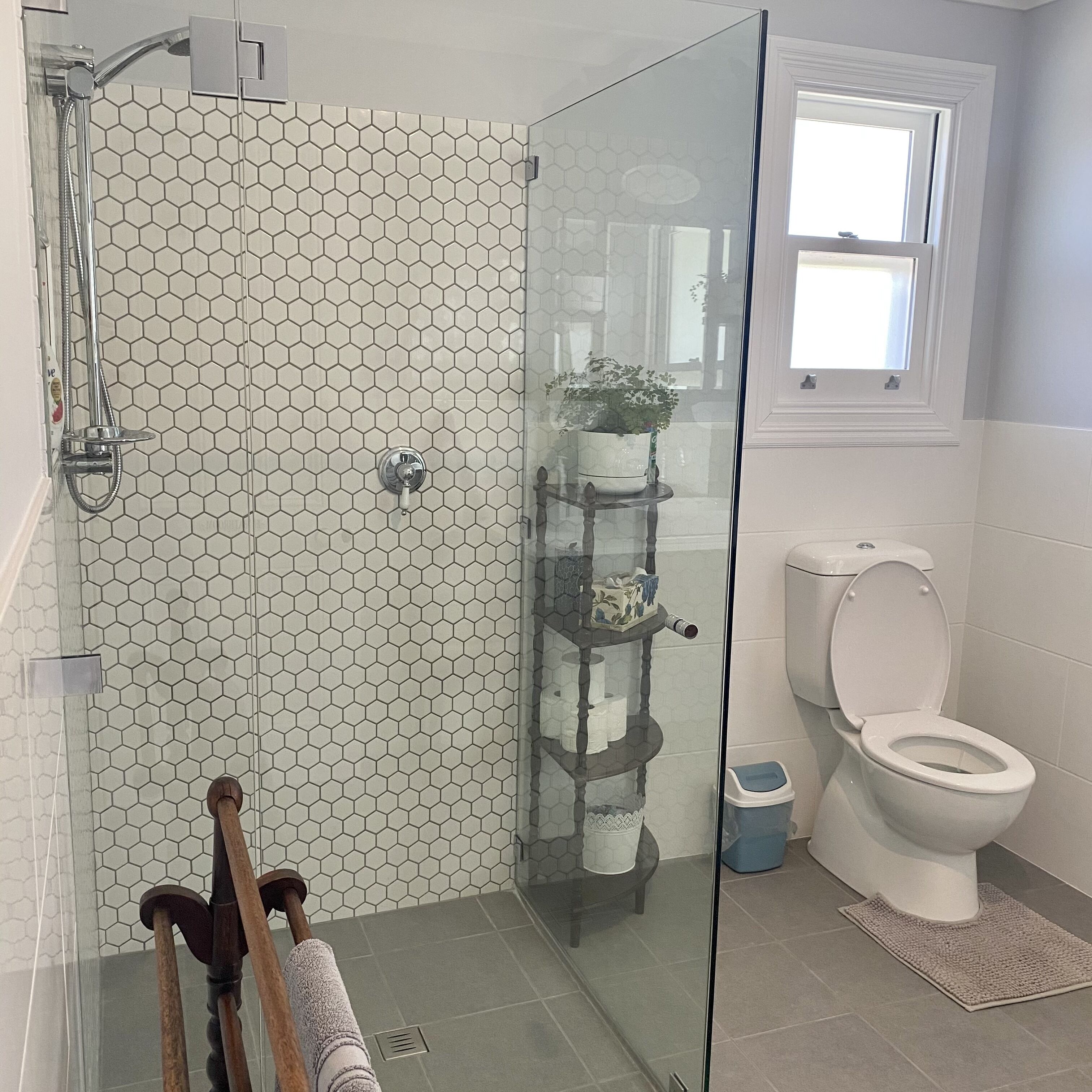 100 year old Renovated Stone Cottage — image 7