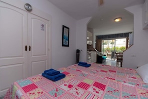 1 makuuhuone, silitysrauta/-lauta, Wi-Fi, vuodevaatteet