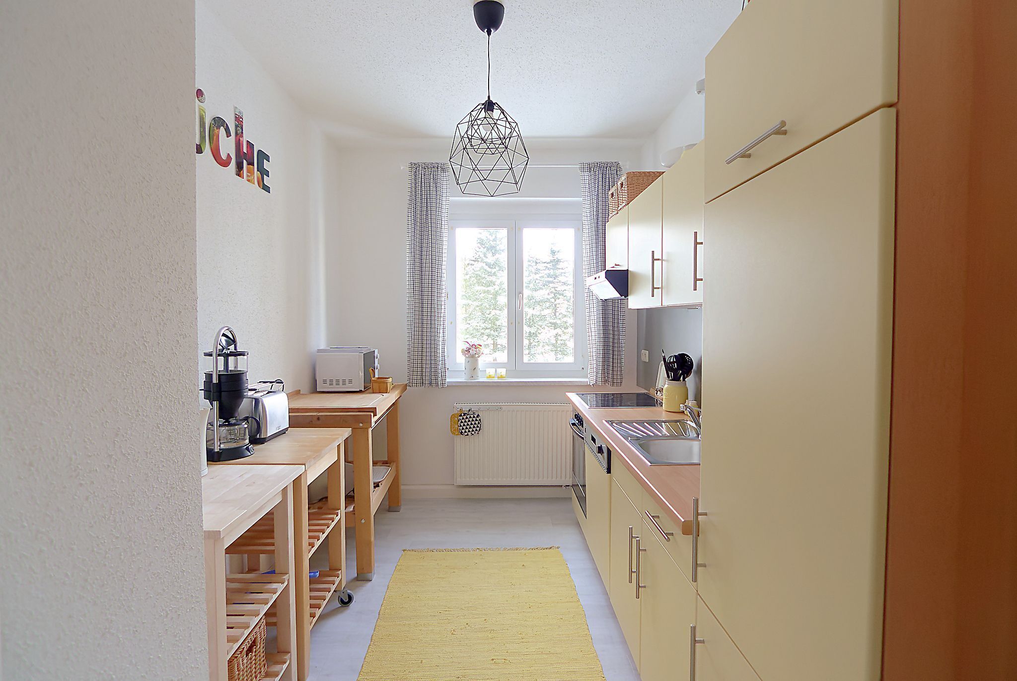 Kühlschrank, Mikrowelle, Ofen, Geschirrspüler