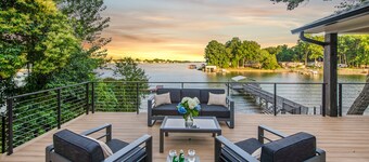 Lakeshore Adrift - Exclusive Lakefront Home w/Heated Pool & Custom Bunks