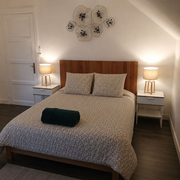 2 chambres, lit parapluie, Wi-Fi gratuit, draps fournis