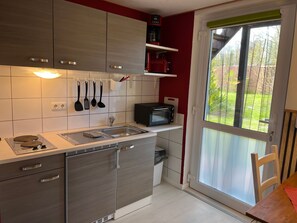 Fridge - Ground floor apartment in the red house on the Baltic Sea cycle path OVS 103 - 1-room vacation apartment (2 pers.) (Blowatz)