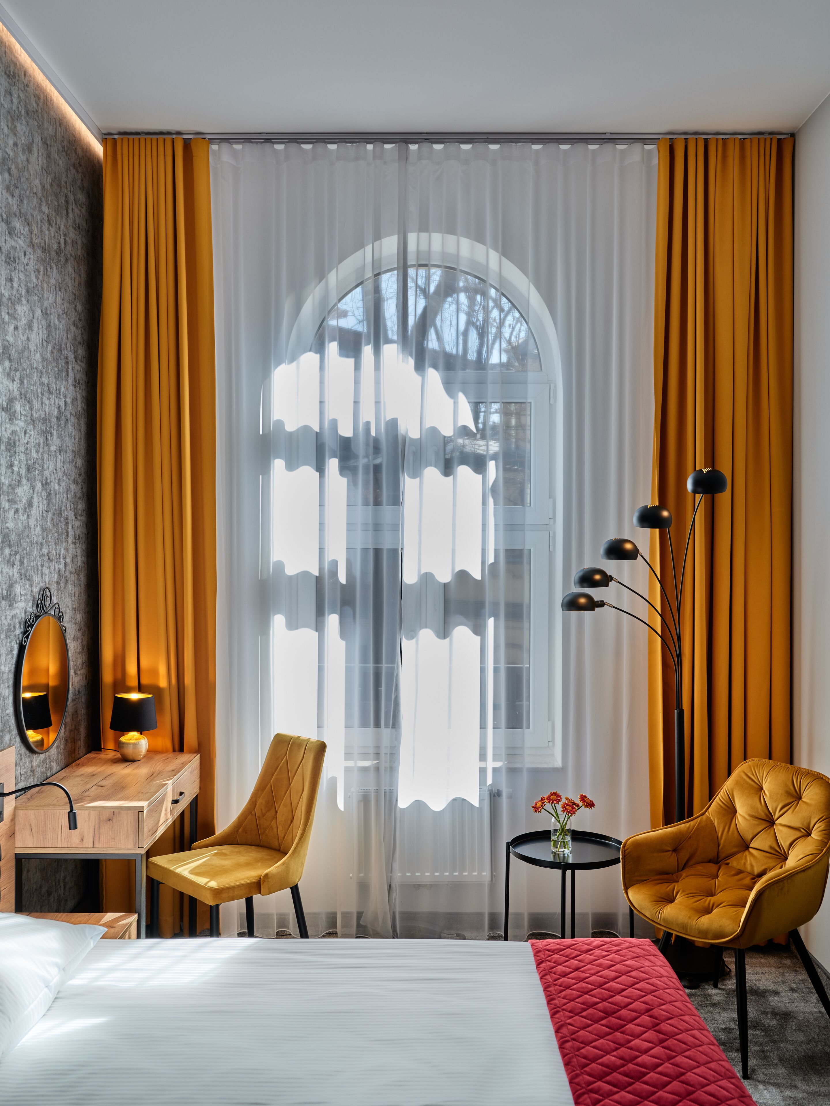 standard double room | 1 bedroom, hypo-allergenic bedding, in-room safe, desk