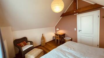 1 bedroom, travel crib, free WiFi, bed sheets