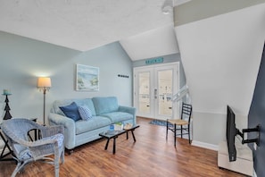 Condo (Odysea) | Exterior - Odysea of Hampton (Hampton)