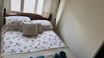 Cabin | 1 bedroom, iron/ironing board, free WiFi, bed sheets