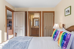 2 chambres, bureau, fer et planche à repasser, Wi-Fi gratuit