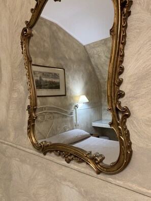 Desk, iron/ironing board, free WiFi - Villa Giovanna Citylife Milano (Milan)