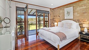 4 habitaciones, cuna de viaje, wifi y ropa de cama