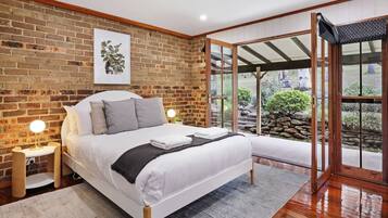 4 Schlafzimmer, Reisekinderbett, WLAN, Bettwäsche