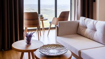 Exclusive Suite with Hot Tub | 1 quarto, roupas de cama premium, edredons de pluma, frigobar