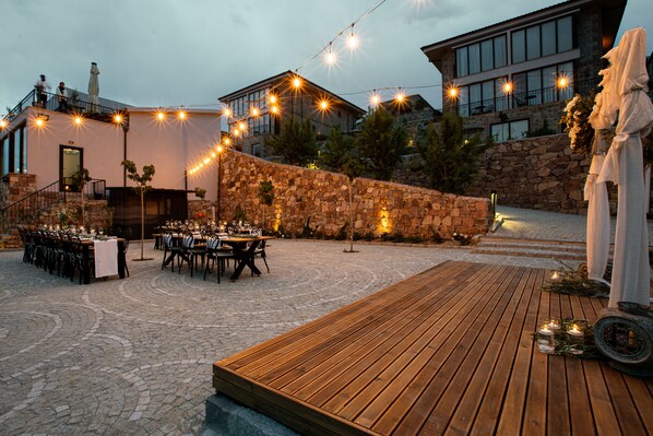 Espace banquet en plein air