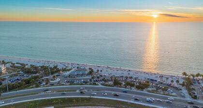 9th Floor Gulf View - Steps From The Beach 1908