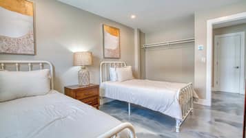 2 bedrooms, WiFi, bed sheets