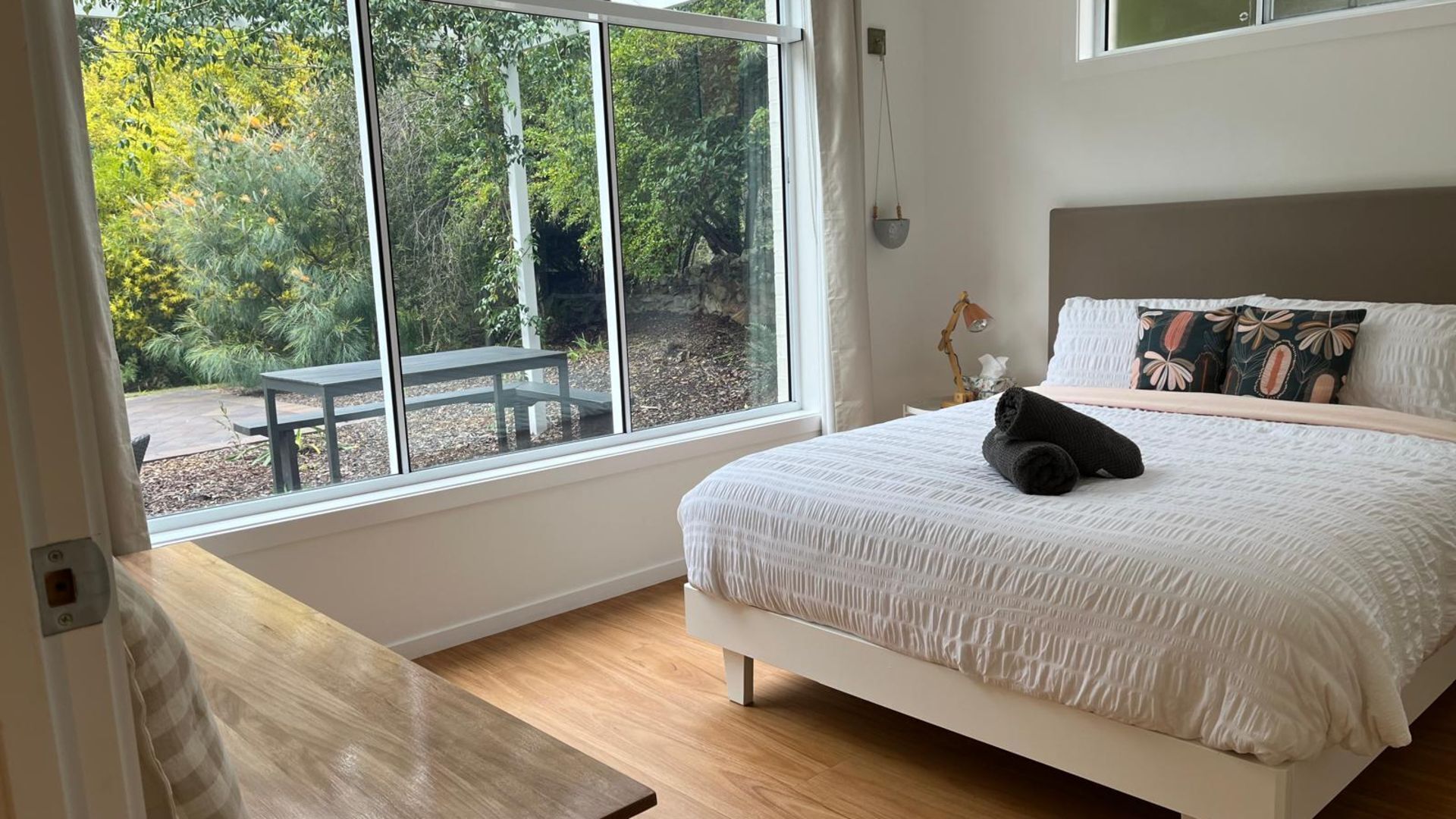 2 bedrooms, iron/ironing board, travel cot, free WiFi