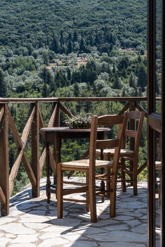 Jasmine Cottage Lefkada | Friendly stone house with garden & calming views 