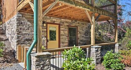 Cozy Cabin w/ Hot Tub & Fireplace – 15 Mi to Asheville