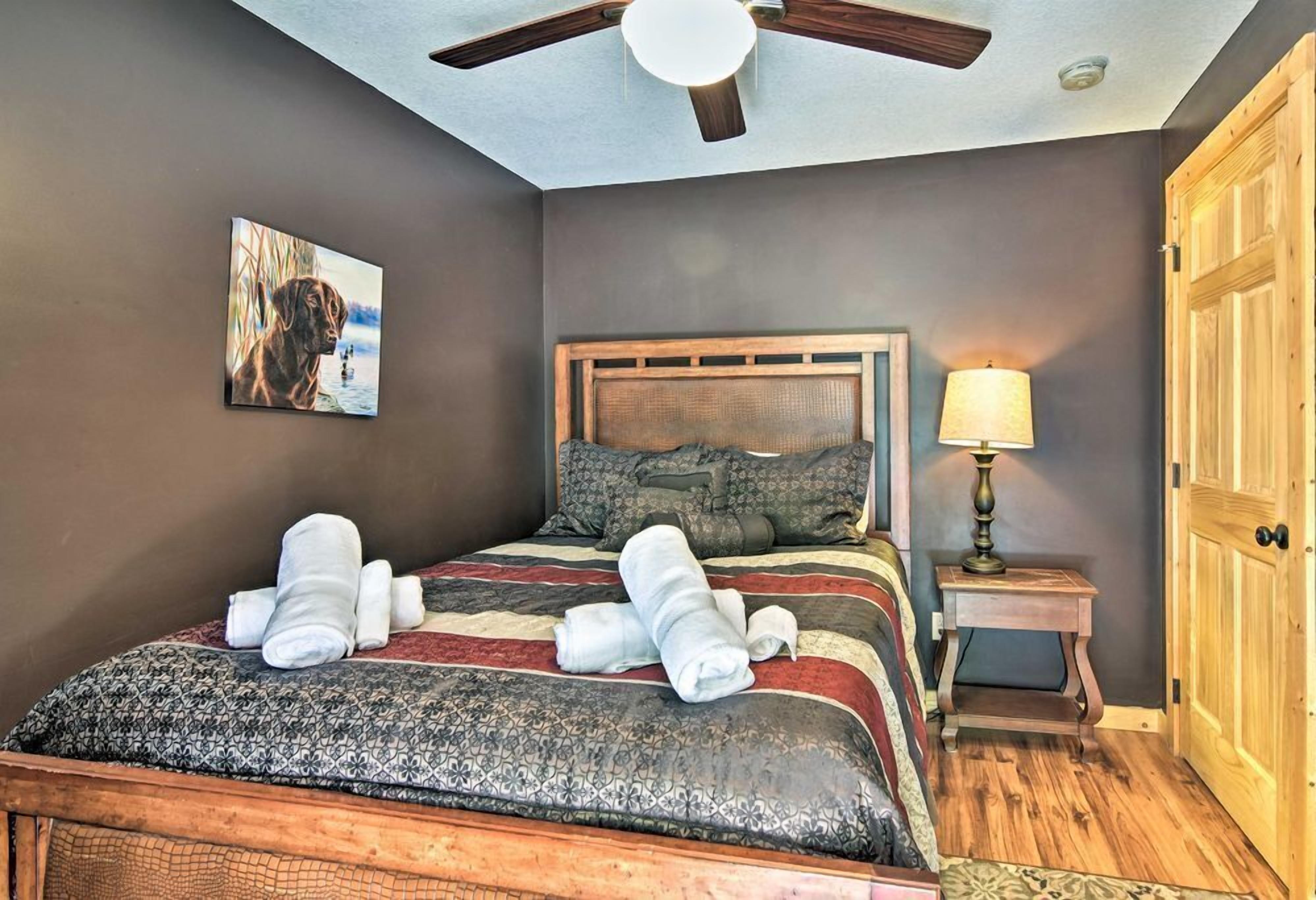 2 bedrooms, iron/ironing board, WiFi (free), bed sheets