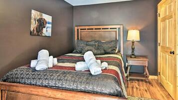 2 bedrooms, iron/ironing board, WiFi (free), bed sheets