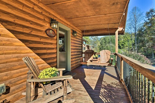 Cozy Asheville-Area Cabin w/ Hot Tub & Fireplace!