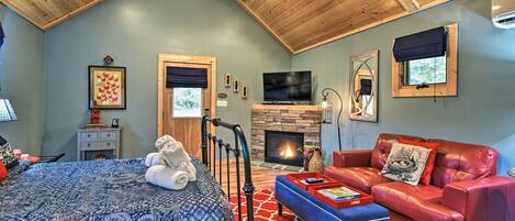 1 bedroom, iron/ironing board, free WiFi, bed sheets