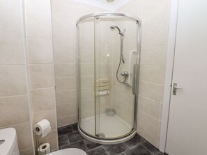 Cottage | Bathroom | Shower
