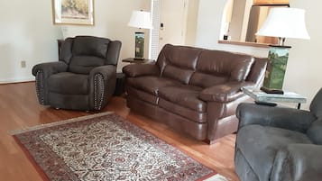 Smart TV, DVD player, table tennis, books