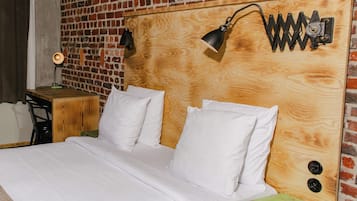 Familiekamer (For 6) | Luxe beddengoed, een kluis op de kamer, een bureau, een laptopwerkplek