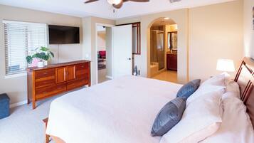 3 bedrooms, desk, iron/ironing board, free WiFi