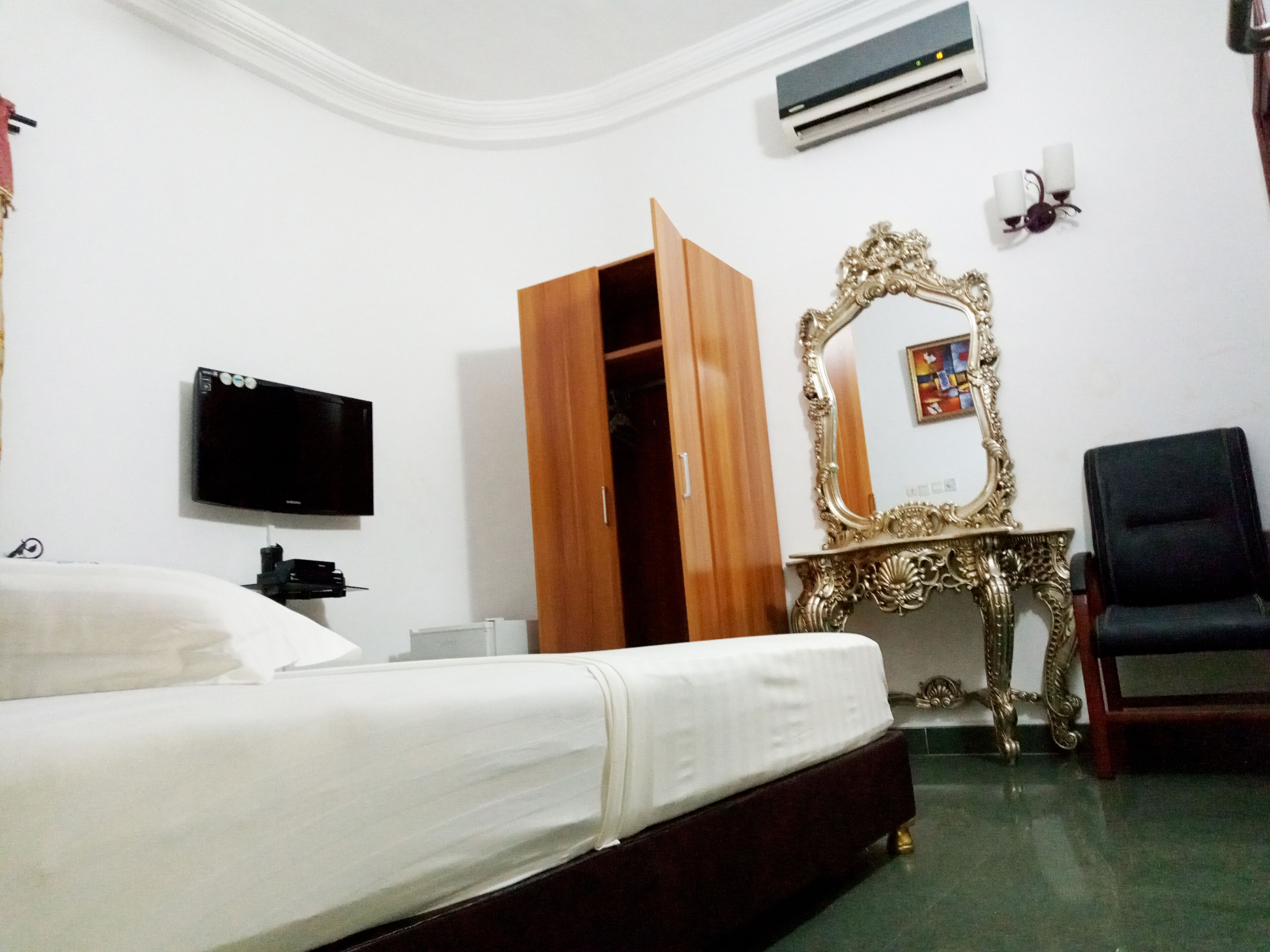 Nhà Duplex Tiêu chuẩn | Minibar, trang bị nội thất với thiết kế riêng biệt, bàn 