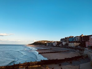 On the beach, sun-loungers - Stunning boutique Victorian Coastal Town House (Cromer)