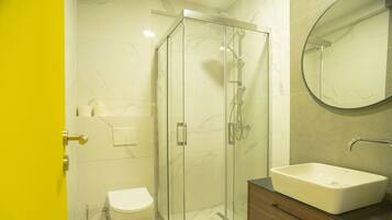 Exclusive Apartment | Bathroom