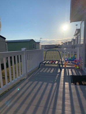 เคบิน | ระเบียง