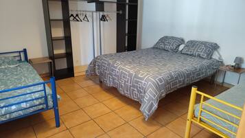 1 chambre, Wi-Fi gratuit, draps fournis